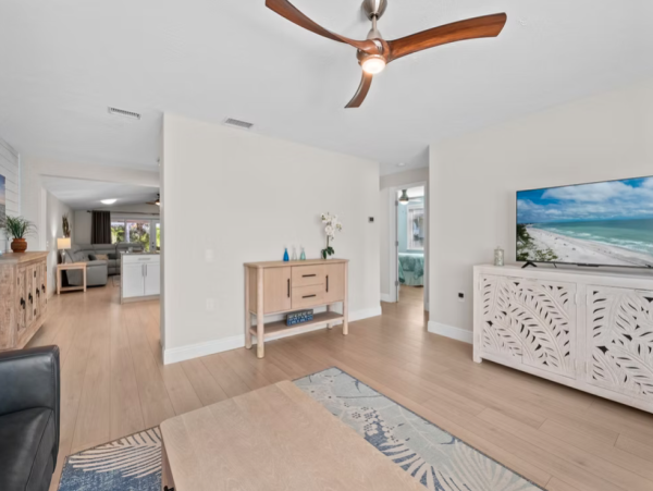 Beachside Retreat 4-Bedroom Home Rental - Your Perfect Island Getaway